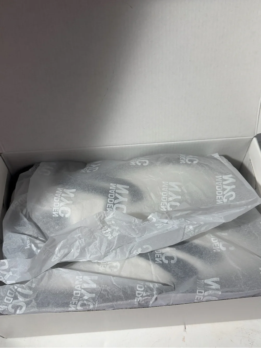 Men's Cream and Black Low-Top Steve Madden Sneakers